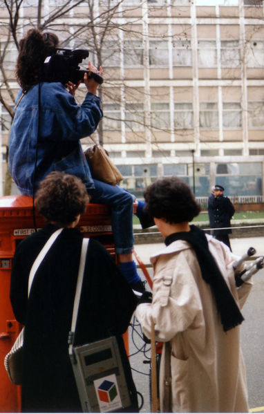 File:1988-02-75-YSTV-crew-letterbox-London.jpg